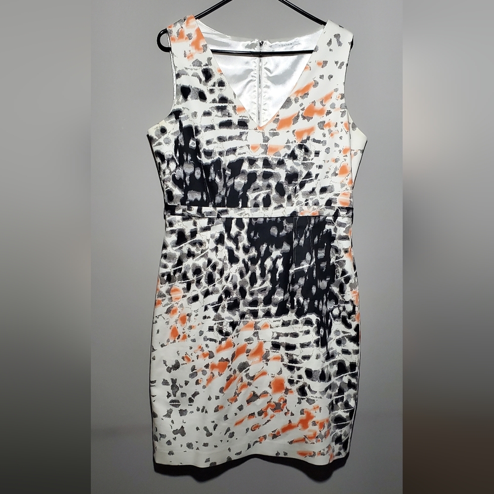 Size 12 T Tahari Black and Orange Abstract Tie-dye Sleveless V-neck Dress